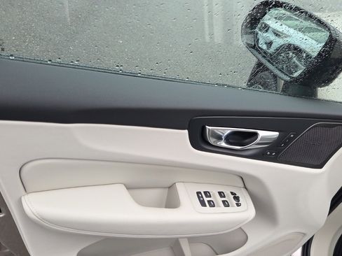 New 2026 Volvo XC60 B5 Ultra w/ Protection Package Premier image 3