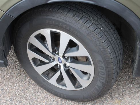 Used 2021 Subaru Outback Premium AWD/4WD image 18