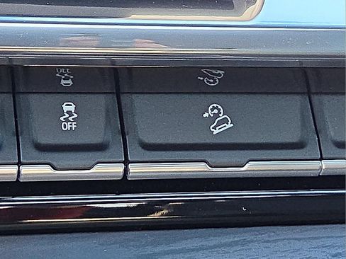 Used 2026 GMC Sierra 1500 SLT w/ SLT Premium Package image 22