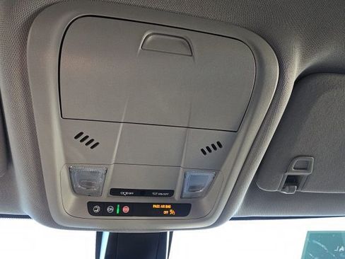 Used 2024 Chevrolet Blazer LT image 37