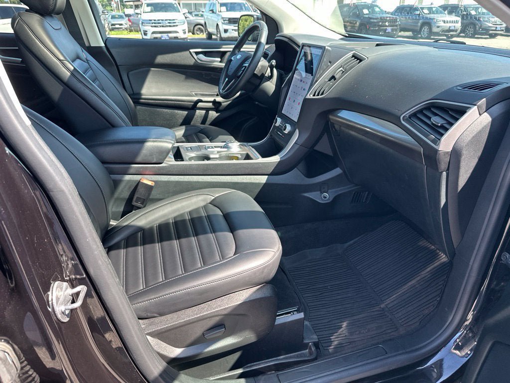 Certified 2024 Ford Edge SEL w/ Convenience Package AWD/4WD image 11