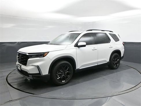 New 2025 Honda Pilot Touring image 34