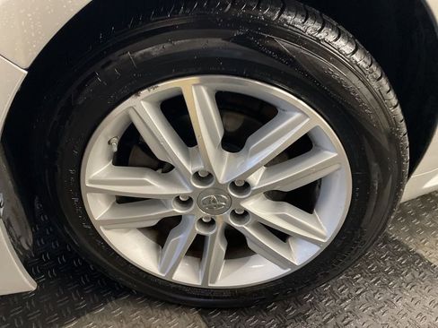 Used 2014 Toyota Avalon XLE image 5