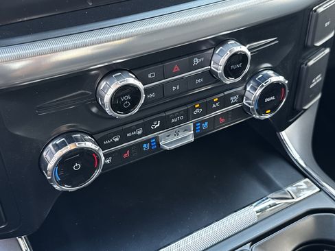 New 2026 Ford F150 Lariat w/ Equipment Group 502A High image 19