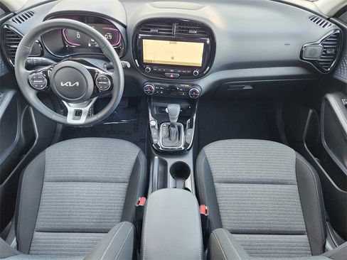Used 2025 Kia Soul EX image 21