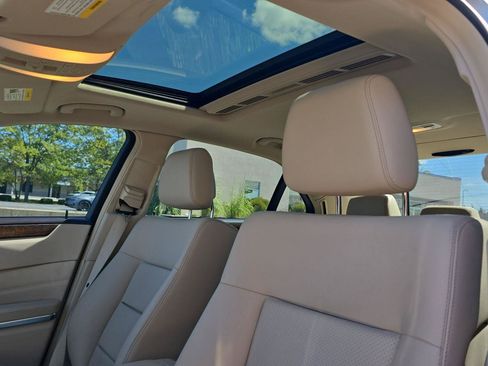 Used 2015 Mercedes-Benz E 350 Sedan image 9
