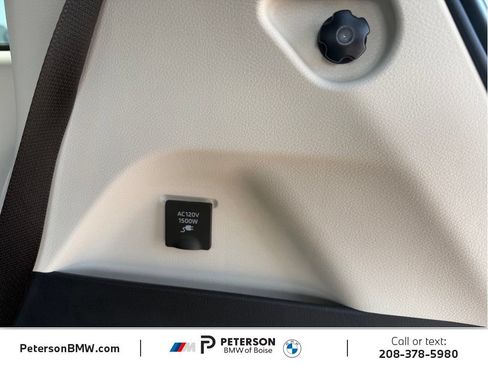 Used 2026 Toyota Sienna Platinum AWD/4WD image 11