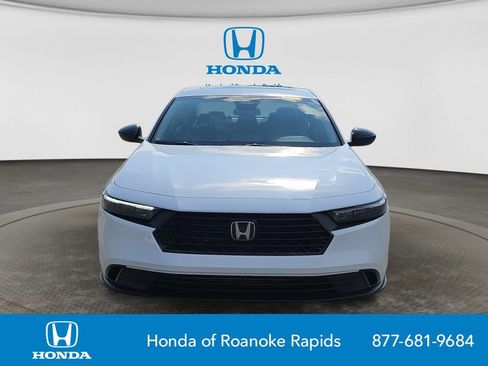 Used 2025 Honda Accord SE image 8