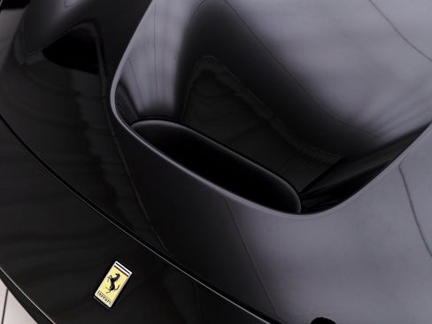 Used 2022 Ferrari F8 Tributo image 29