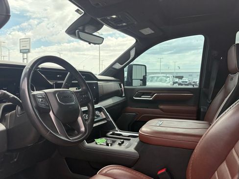 Used 2024 GMC Sierra 2500 Denali Ultimate w/ Max Trailering Package AWD/4WD image 12