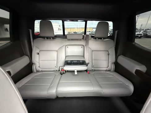 Used 2019 GMC Sierra 1500 SLT w/ SLT Premium Plus Package AWD/4WD image 25