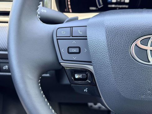 Certified 2025 Toyota Camry SE w/ Convenience Package AWD/4WD image 9
