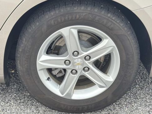 Used 2022 Chevrolet Malibu LS FWD image 14