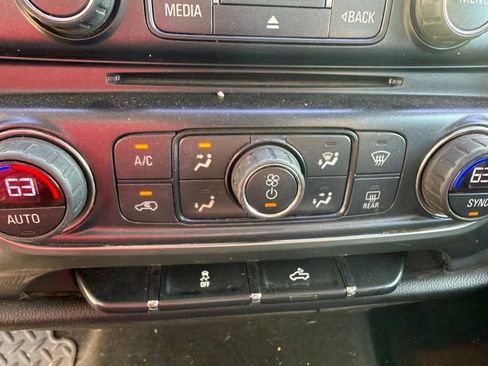 Used 2018 Chevrolet Silverado 1500 LT w/ Texas Edition AWD/4WD image 12