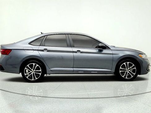 Used 2024 Volkswagen Jetta Sport FWD image 4