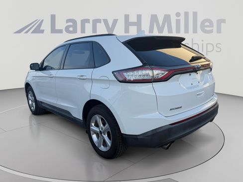 Used 2017 Ford Edge SE FWD image 3