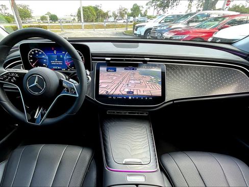 Used 2024 Mercedes-Benz E 350 4MATIC Sedan image 16