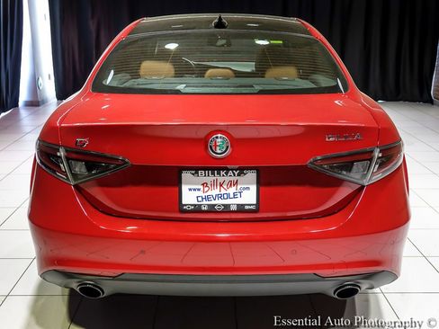 Used 2024 Alfa Romeo Giulia Ti w/ Active Assist Plus Package AWD/4WD image 7