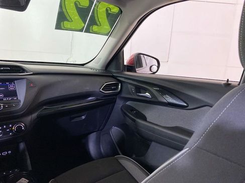 Used 2022 Chevrolet TrailBlazer LT image 11