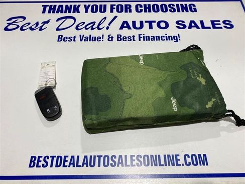 Used 2020 Jeep Grand Cherokee Altitude AWD/4WD image 31