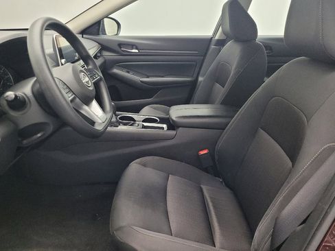 Used 2024 Nissan Altima 2.5 SV image 17