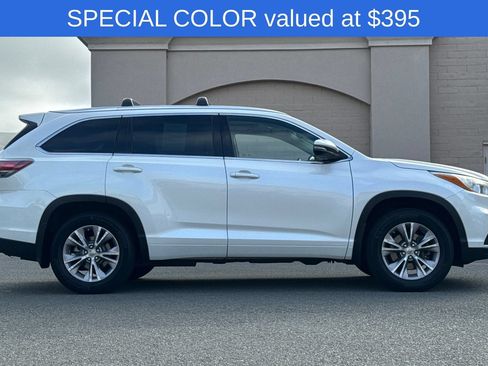 Used 2015 Toyota Highlander XLE AWD/4WD image 3