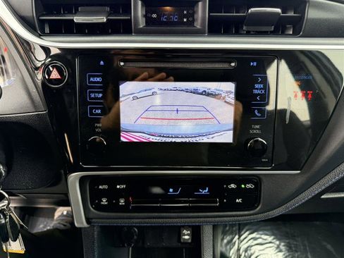 Used 2018 Toyota Corolla SE w/ Body Protection Package FWD image 30