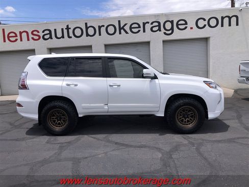 Used 2017 Lexus GX 460 Luxury w/ Preferred Accessory Package AWD/4WD image 1