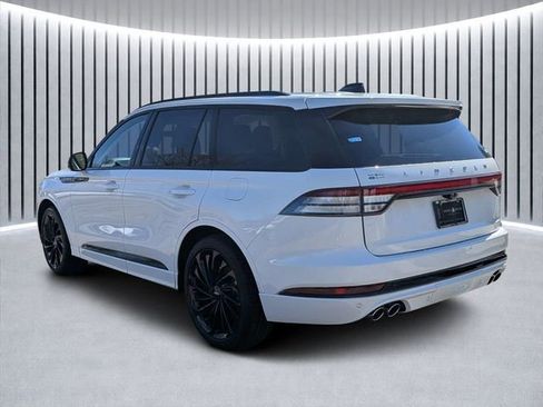 New 2026 Lincoln Aviator Reserve w/ Jet Appearance Package RWD image 5