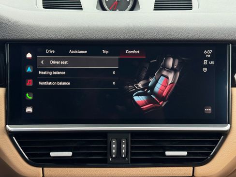 Used 2023 Porsche Cayenne Platinum Edition image 29