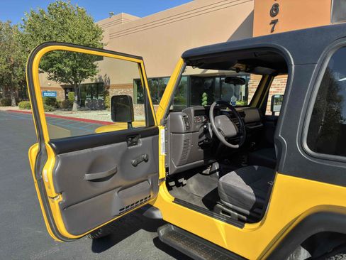 Used 2002 Jeep Wrangler Sport AWD/4WD image 28