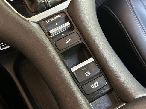 Used 2023 Honda HR-V EX-L image 38