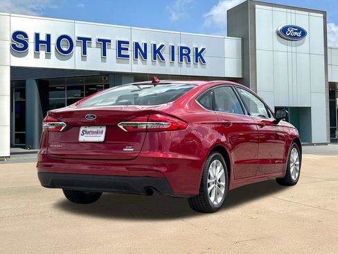 Used 2020 Ford Fusion SE FWD image 8