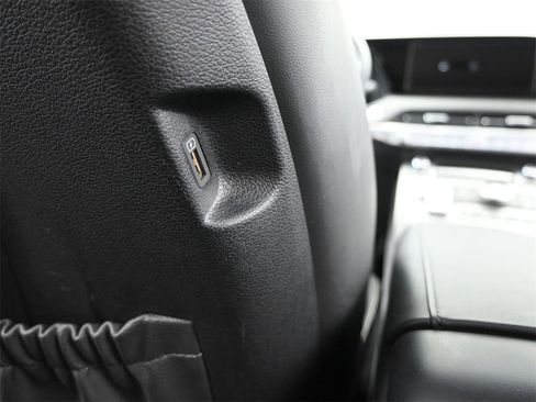 Used 2022 Hyundai Palisade Limited image 16