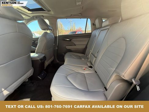 Used 2024 Toyota Highlander XLE image 34
