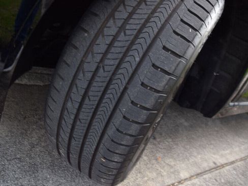 Used 2022 Audi e-tron Premium image 85