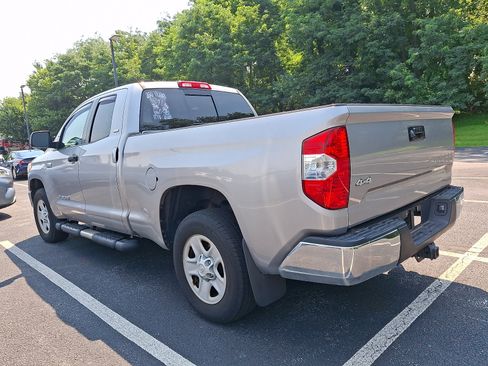 Certified 2016 Toyota Tundra SR5 AWD/4WD image 3