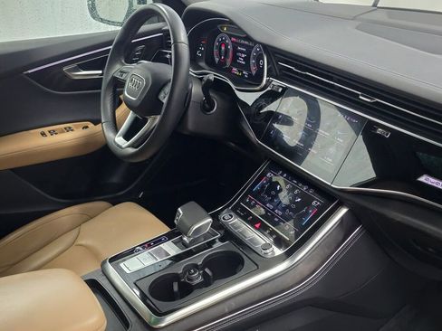 Used 2024 Audi Q8 Prestige w/ Prestige Package image 28