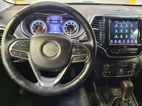 Used 2019 Jeep Cherokee Limited FWD image 22