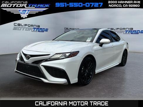 Used 2021 Toyota Camry XSE w/ Navigation Package FWD image 1