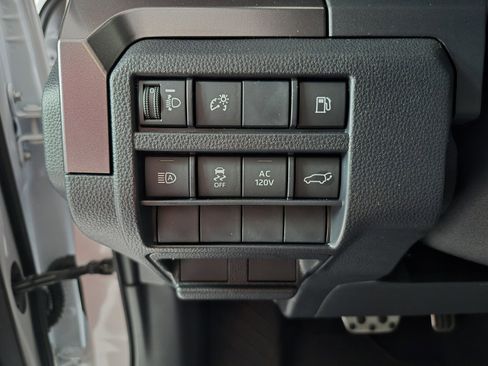 New 2026 Toyota 4Runner 4WD image 17