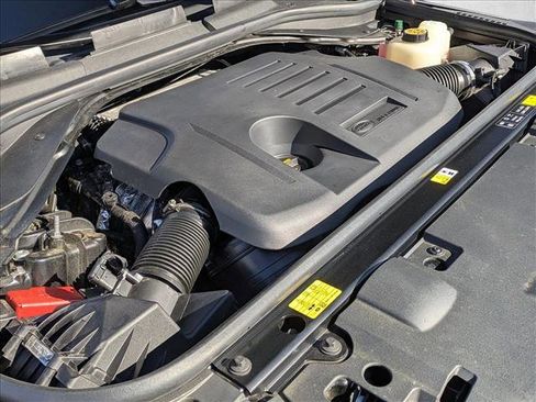 Used 2025 Land Rover Range Rover Sport SE image 24