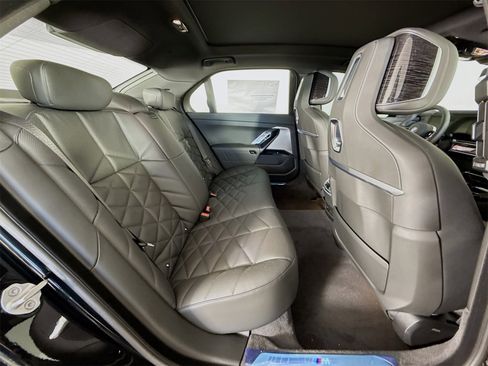 New 2026 BMW 740i image 29