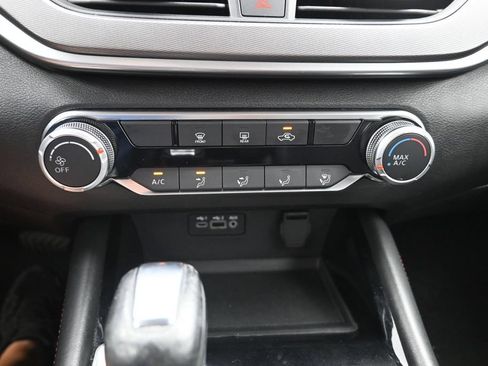 Certified 2024 Nissan Altima 2.5 SR FWD image 17