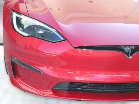 Used 2022 Tesla Model S AWD image 10