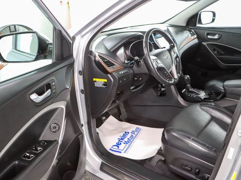 Used 2018 Hyundai Santa Fe Sport FWD image 3