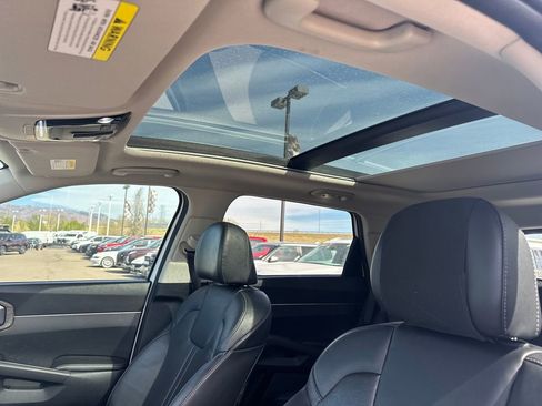 Used 2022 Kia Sorento EX w/ Panoramic Sunroof Package image 23