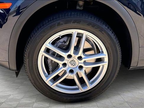 Used 2016 Porsche Cayenne image 8
