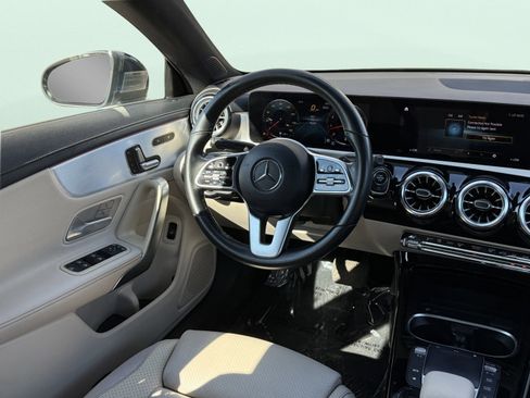 Used 2022 Mercedes-Benz CLA 250 image 45