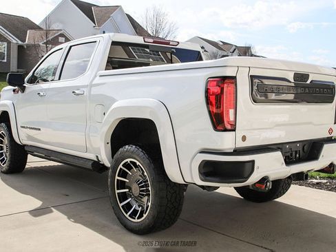 Used 2021 GMC Sierra 1500 SLT w/ SLT Premium Plus Package AWD/4WD image 6